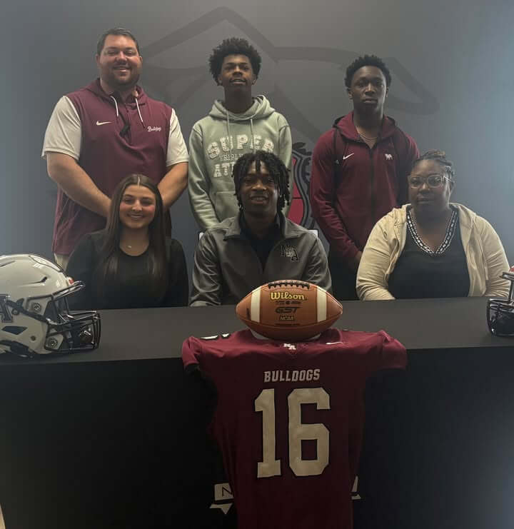 New Albany Bulldog Football Player Isaiah Simpson signed to play community college football on Wedne