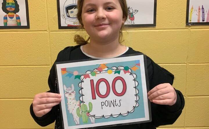 Fourth grader, Kristie Lloyd, earned 100 AR points!